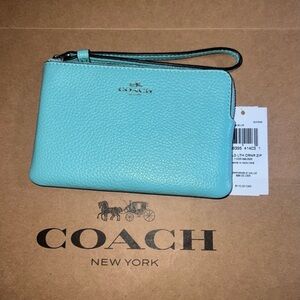 MNWT COACH Pebble Leather Corner Zip Wristlet Wallet CP483 Faded Blue
